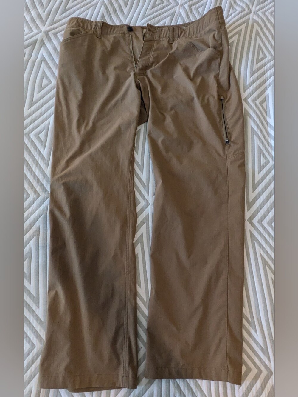 Men's Under Armour Khaki Pants
